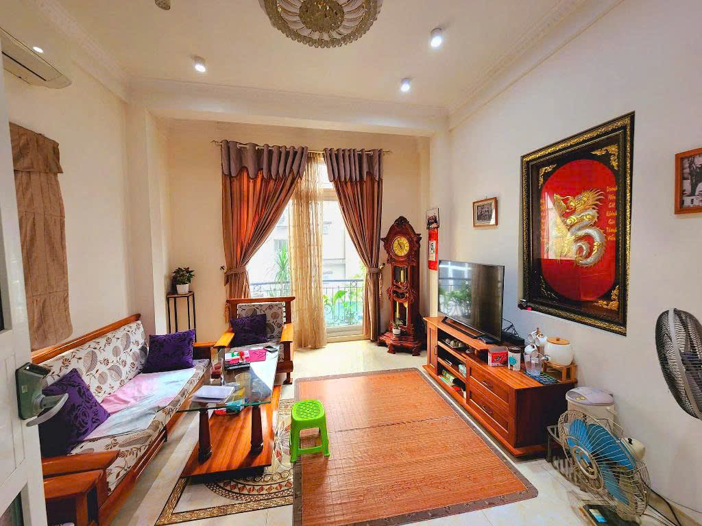 Tôi chính chủ bán nhà riêng ngõ 521 phố Trương Định 45/48m 6T- Gara Ô tô, KD. Giá 12.5 tỷ ( Có TL)